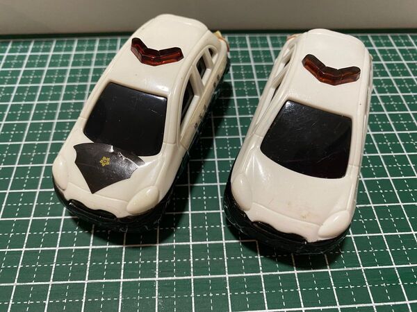 トミカ マクドナルド ハッピーセット日産 マーチ ポリスカー 2015 2台