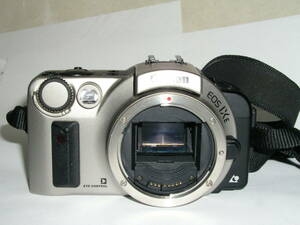 6343● Canon EOS IXE ボディ、APSフィルム使用EOSマウント一眼レフカメラ ●43