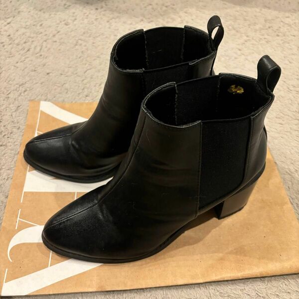 ショートブーツ ブーツ 黒 ブラック ショート レザー 靴 ヒール LLサイズ