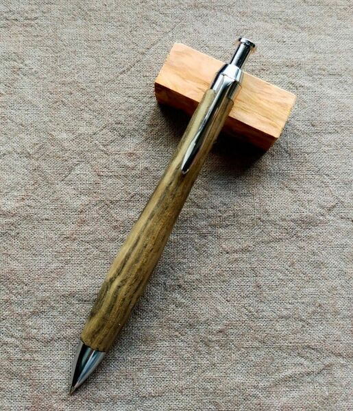 ハンドメイドメイド　木軸シャープペン　神代タモ　　三神クラフト　ダブルノック式　0.5mm 　ウッドペン