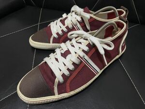 美品 LACOSTE ラコステ 11975 0614 UK7.5≒25.5~267cm スニーカー ローカット ボルドー メンズ ワンポイントロゴ ワニ クロコダイル 