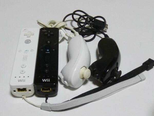 RSN34【送料無料 即日発送 動作確認済】Wii リモコン ストラップ　2個セット 任天堂 純正 RVL-003 白　ホワイト ブラック　黒