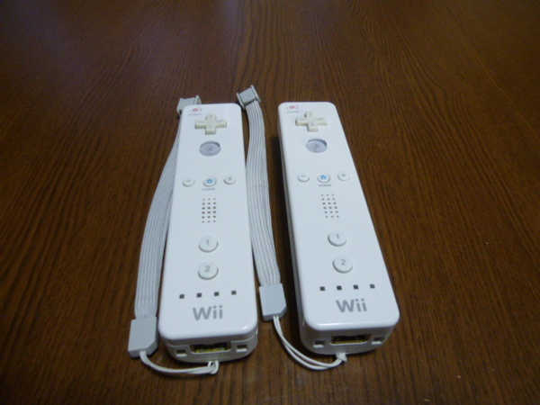 RS018【送料無料 即日配送　動作確認済】Wii リモコン 2個セット ホワイト　白　ストラップ　セット