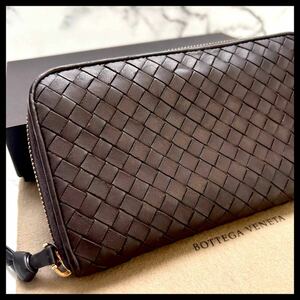 ★【極美品！希少！】 BOTTEGA VENETA ボッテガヴェネタ イントレチャート 長財布 ラウンドファスナー　ダークブラウン　定価7.8万 221