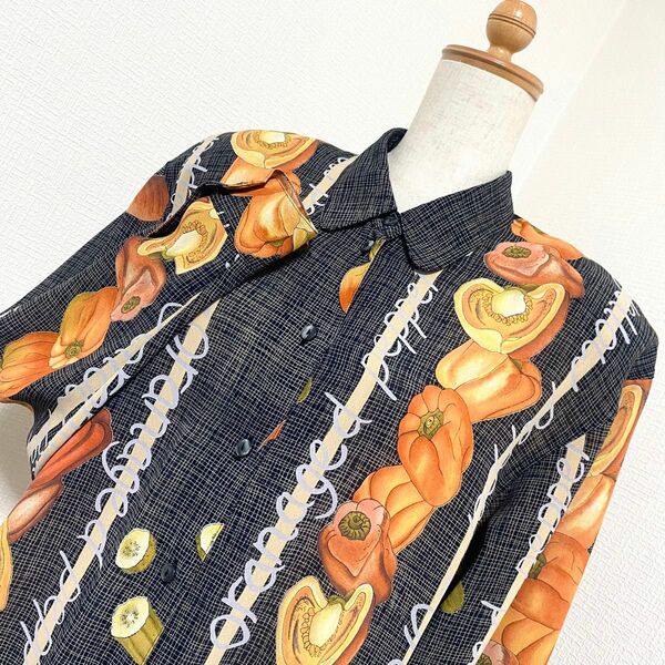 昭和レトロ　ビンテージ　ベジタブルアート　個性的　総柄　丸襟ブラウス　シャツ