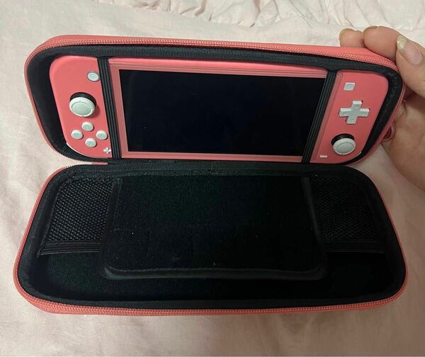 任天堂Switch本体ライト 充電器とカバー付き ピンク