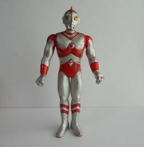 昭和レトロ　当時物　日本製　1983年　ウルトラマン　フィギュア　BANDAI　円谷プロ　帰ってきたウルトラマン　中古品