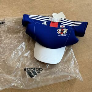 未使用品　 サッカー日本代表 アディダス Tシャツ型/キャップ 帽子　JFA 公認グッズ レア　希少　2009