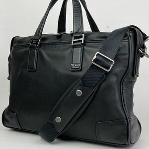 A4可/美品 TUMI トゥミ BEACON HILL 2way ショルダーバッグ トート ブリーフ メンズ ビジネス レザー 本革 ブラック 黒 ビーコン 68517D