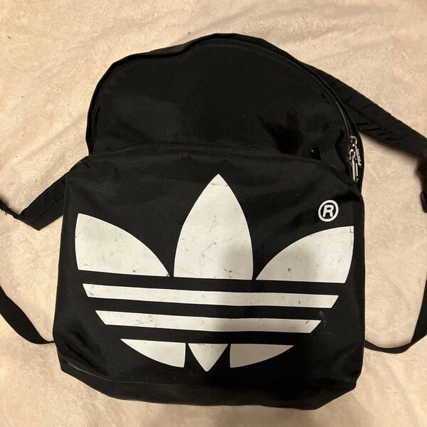 adidasリュック