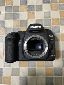 デジタルカメラ　Canon EOS 5D Mark II デジタル一眼レフカメラ 