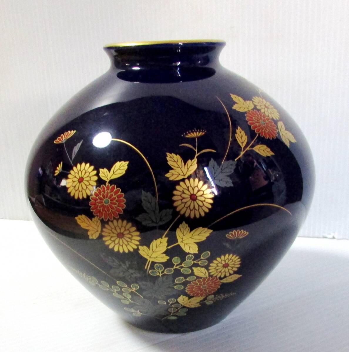 ☆X114 香蘭社 金彩 金縁 花瓶 花入り 花生 壷 工芸品 花器 華器 共箱 在銘 重さ:約1776g|住まい、インテリア ☆X114 香蘭社 金彩 金縁 花瓶 花入り 花生 壷 工芸品 花器 華器 共箱 在銘 重さ:約1776g|住まい、インテリア