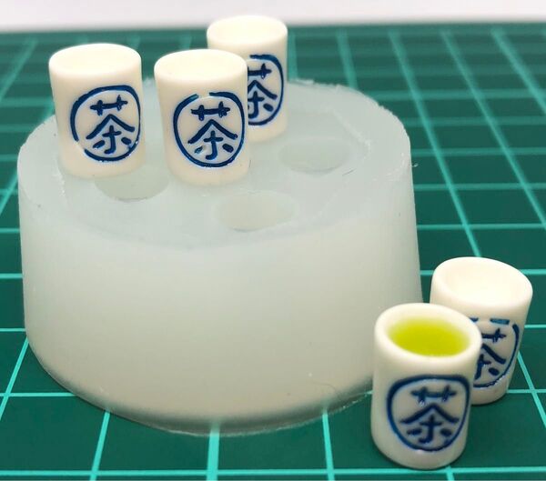 【ミニチュア湯呑み4個同時製作】シリコンモールド 湯飲み 食器 お茶 リカちゃん