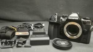 【美品♪】OLYMPUS オリンパス OM SYSTEM OM-1 ボディ 2037万画素 ミラーレス 一眼 カメラ/ブラック/動作品