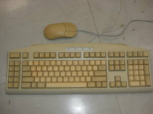 [ yellow tint equipped ]Sun Microsystems keyboard type6 mouse attaching 