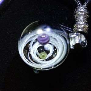 値下げ!②Pavaruni オリジナル ギャラクシー ペンダント ネックレス 宇宙 ガラス 宇宙 宇宙 デザイン