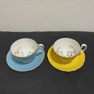 AYNSLEY コテージガーデン カップ＆ソーサー 金縁 花　蝶　イエロー・ブルー各1客セット