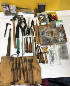 [ present condition goods ] carpenter's tool . flea / pincers / compass / nail / screw / screw / nail / ruler / gold hammer etc. summarize 