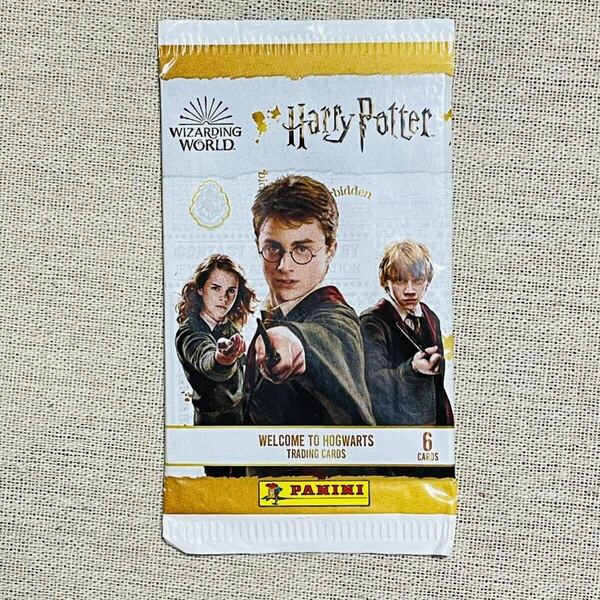 新品送料無料　Harry Potter WELCOME TO HOGWARTS TRADING CARDS ハリーポッター　ウェルカムトゥホグワーツ　トレカ　5パック
