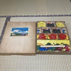 デッドストック　TOYS　TRADE MARK　駄菓子屋　くじ　車　飛行機　恐竜　怪獣　パチモン　パチ怪獣　ブラ玩具　色々　昭和レトロ　