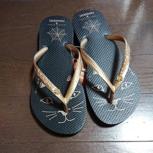  Hawaii hole s Charlotte o Lynn Piaa cat beach sandals Be sun Kitty havaianas