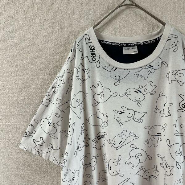 J2 クレヨンしんちゃん　シロパターン柄tシャツ 半袖　アニメ　4XLメンズ