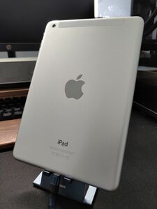 iPad mini 第2世代 Wi-Fi+Cellular 32GB 美品中古