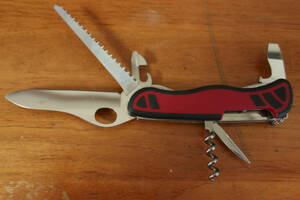 VICTORINOX