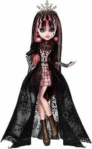 Monster High Draculaura Doll, Special Howliday Edition, Pink and Black Gown, 海外 即決