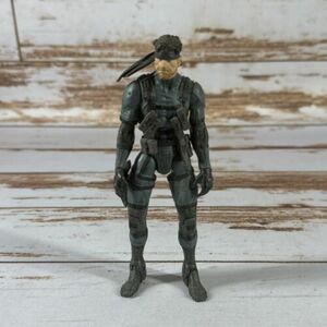 McFarlane Metal Gear Solid 2 Solid Snake Action Figure 2001 Loose No Accessories 海外 即決