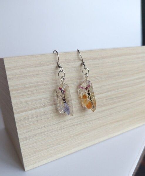 天然石シトリン入り 花のピアス ハンドメイド