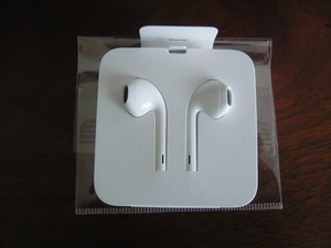 Apple iPhone付属品 EarPods（Lightningコネクタ）