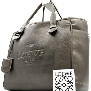 《美品》LOEWE ロエベ ヘリテージ エンボスロゴ レザー トートバッグ ハンドバッグ A4 チャーム 肩掛け ブラウン