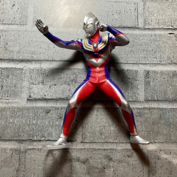 英雄勇像　ウルトラマンティガ　マルチタイプ