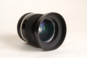  Nikon NIKKOR 28mm 1:2 lens C-010
