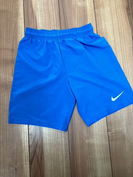 NIKE ハーフパンツ140キッズ
