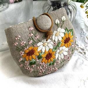 ! is .. embroidery ** still pretty Mini case *( pouch ).. flower arrangement embroidery... origin . sunflower summer feeling..... possible love handmade
