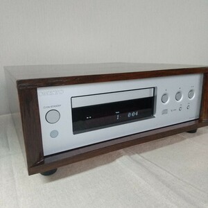 onkyo CD player C-755 2019 year made remote control, manual, connection code 