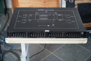 TOA multi stereo graphic equalizer M-74ST Junk!