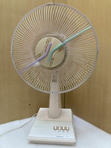 HY1954 HITACHI 扇風機　Dー30ST 昭和レトロ　レトロ　日立　インテリア　通電確認済　現状品　0601