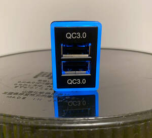  бесплатная доставка Toyota A модель QC3.0 внезапный скорость зарядка соответствует USB порт переходник on 3.0×2 порт LED люминесценция специальный переходник Alphard Vellfire 