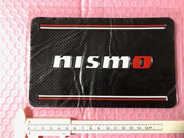 送料無料!　値下げ、珍品　NISMO　ニスモ ロゴ　滑り止めマット　R35　スカイライン　フェアレディ　オーラ　ノート　マーチ　ジューク