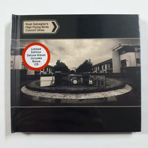送料無料！ Noel Gallagher - Council Skies (Deluxe 2CD) ノエル・ギャラガーズ・ハイ・フライング・バーズ