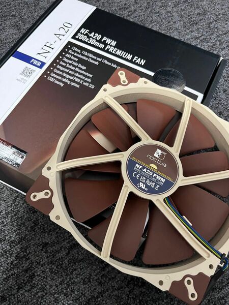 プレミアム静音200mmファン　ノクチュア　20cm noctua nf-a20 pwm