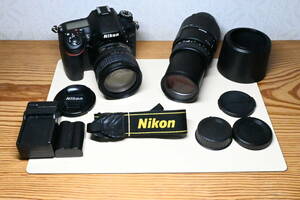 Nikon D7100 レンズ２本 Nikon AF-S 18-70mm SIGMA望遠AF 70-300mm 充電池 充電器 ストラップ