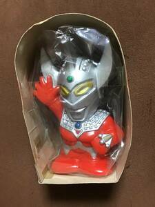  Ultraman Taro sofvi копилка 