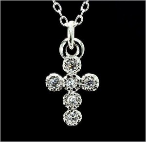 [ cheap ]PT850 delicate Cross diamond 0.1ct necklace 10 character . design (PT platinum K39(2121