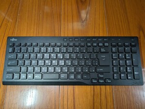 富士通 ワイヤレスキーボード KBRFAX CP700165-02 中古