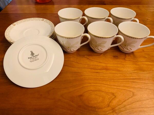 ロイヤルドルトン ホワイトナイル 5ピースセット Royal Doulton カップ 花柄 洋食器