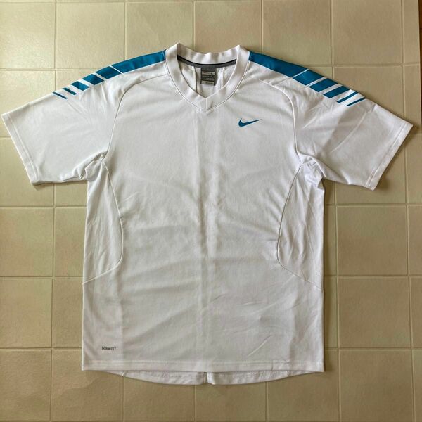 NIKE Tシャツ